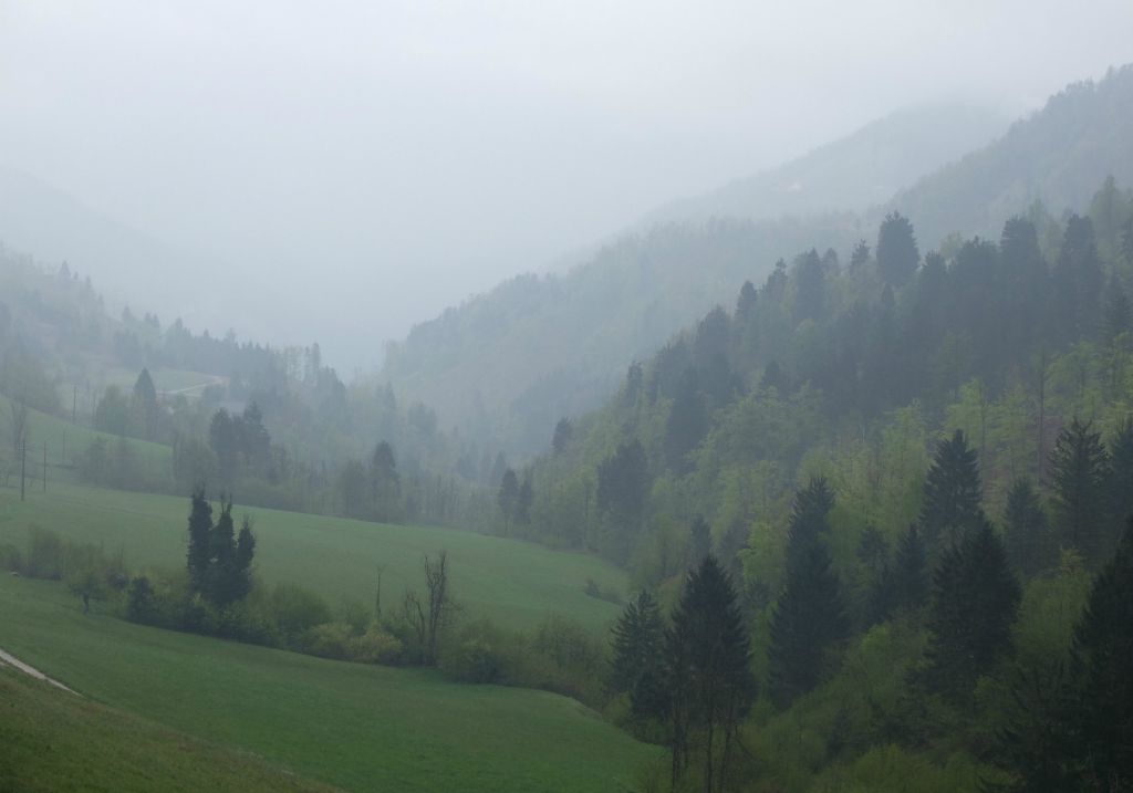 View from Oblakov Vrh, Slovenia |  Вид с перевала Облаков Врх, Словения